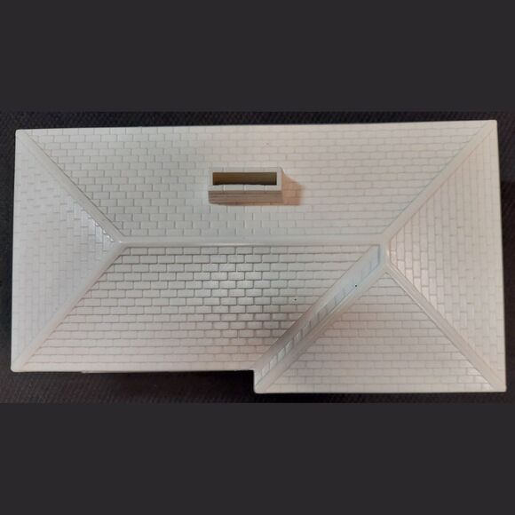 Plasticville House and Garage O & S Gauge White Roof Chimney, Assembled* - Picture 5 of 5